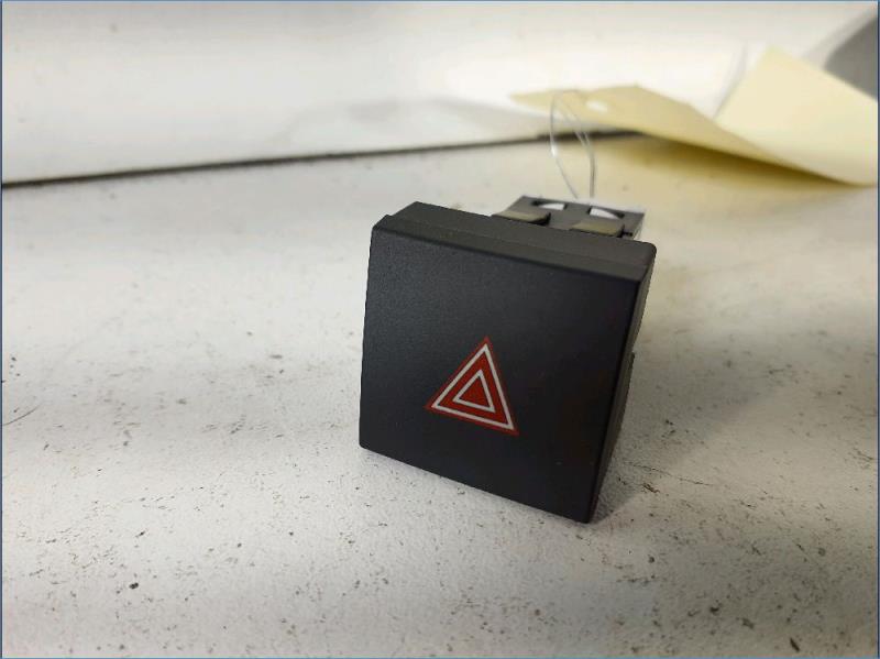 Bouton de warning PEUGEOT 508 - 1 SW Diesel - 1