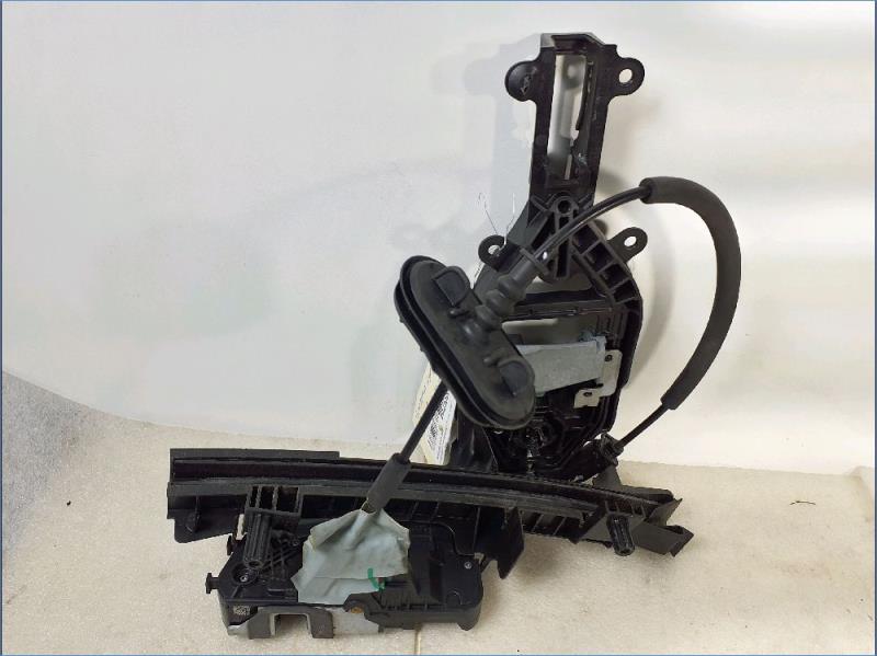 Serrure avant droit FORD FOCUS Essence - 1