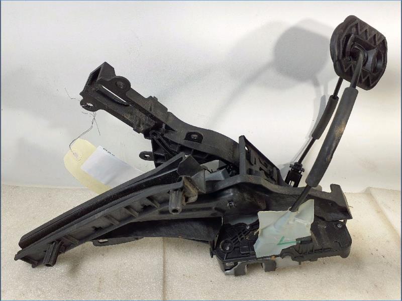 Serrure arriere droit FORD FOCUS Essence - 1