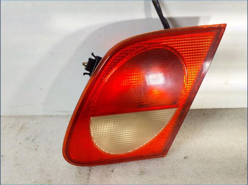 Feu arriere secondaire droit (feux) MERCEDES CLASSE E 210 Diesel - 1