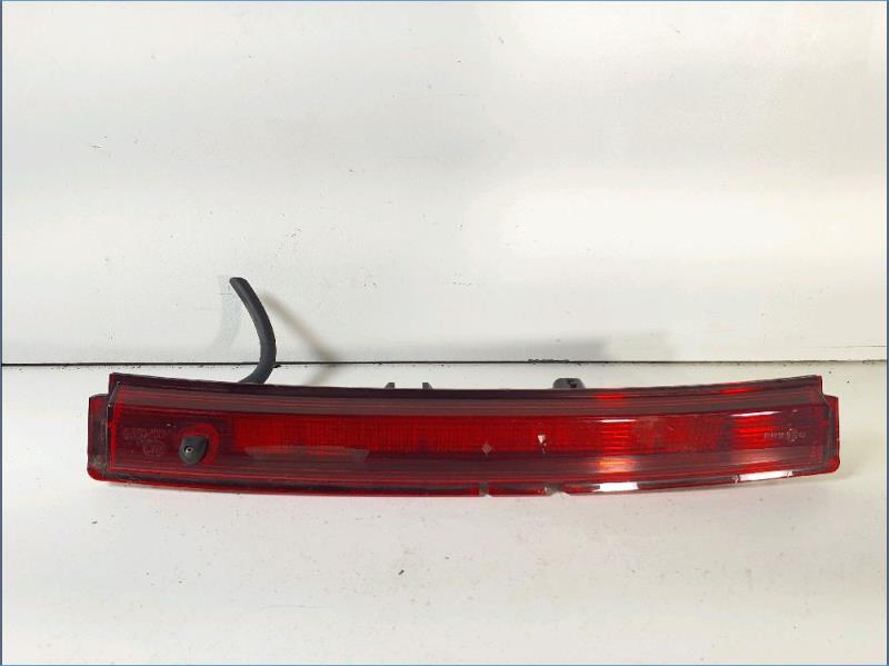 Feu arriere stop central RENAULT CLIO 4 Diesel - 1