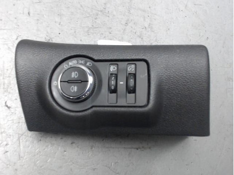 Commande de phare OPEL ASTRA Essence - 1