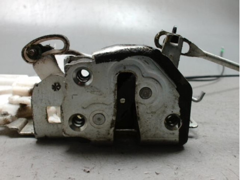 Serrure avant gauche DAIHATSU CUORE Essence - 1