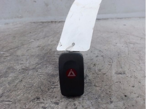 Bouton de warning NISSAN MICRA 96-98 Essence - 1