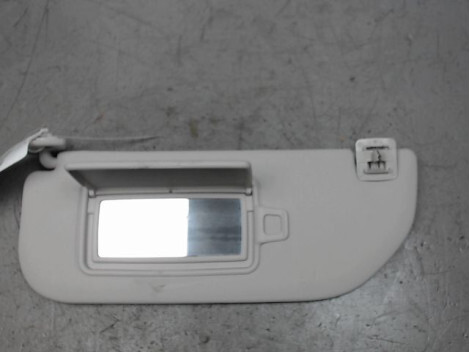 Pare soleil gauche TOYOTA AYGO 5P Essence - 1
