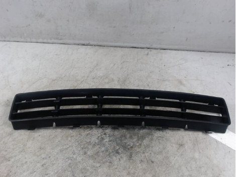 Grille de pare choc VOLKSWAGEN GOLF IV 98-2004 Diesel - 1