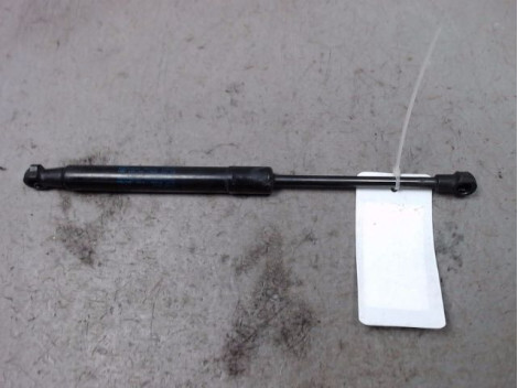 Verin de capot AUDI A1 Essence - 1