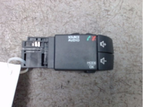 Commande autoradio DACIA SANDERO Diesel - 1