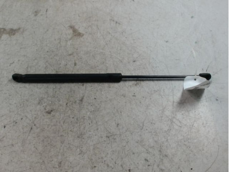 Verin de capot AUDI Q7 Diesel - 1