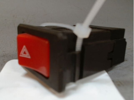 Bouton de warning NISSAN MICRA 89-92 Essence - 1