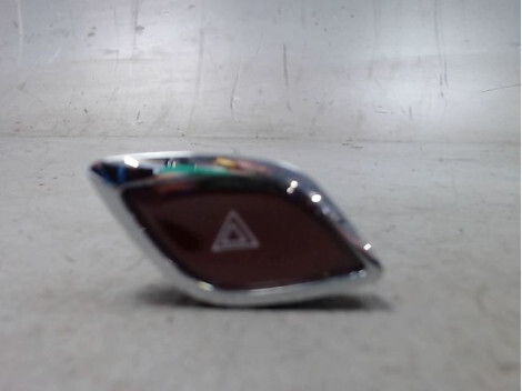 Bouton de warning CITROEN C3 2 PHASE 1 Essence C3 2 PHASE 1 ESSENCE Essence - 1