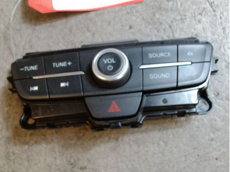 Commande autoradio FORD FOCUS 3 PHASE 2 1.5 TDCI - 8V Diesel - 1