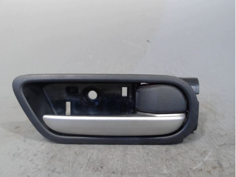 Poignee interieur arriere droit MAZDA 3 5P Essence - 1