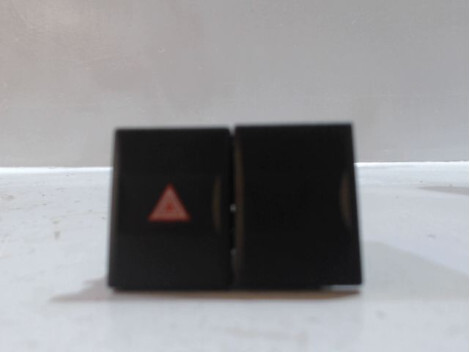 Bouton de warning FORD MONDEO 2000-2007 Diesel - 1