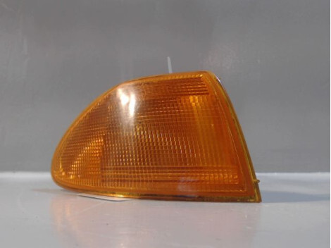 Optique avant secondaire droit (feux)(clignotant) OPEL ASTRA BREAK -94 Diesel - 1