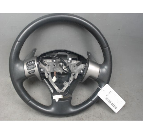 Volant TOYOTA YARIS Essence - 1