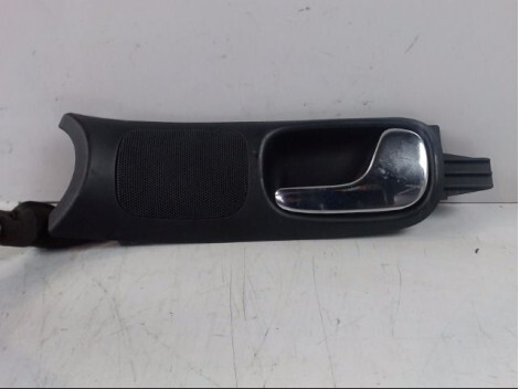 Poignee interieur avant droit AUDI A4 99-2001 Diesel - 1