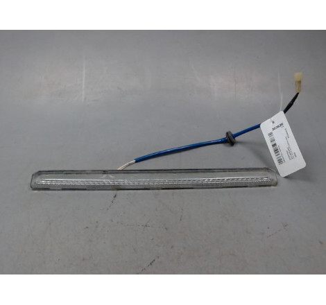 Feu arriere stop central DAIHATSU SIRION Essence - 1