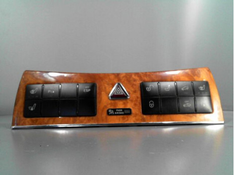 Bouton de warning MERCEDES CLK Essence - 1