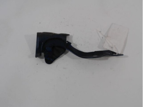 Charniere de capot HYUNDAI I 10 5 P 2007- Essence - 1