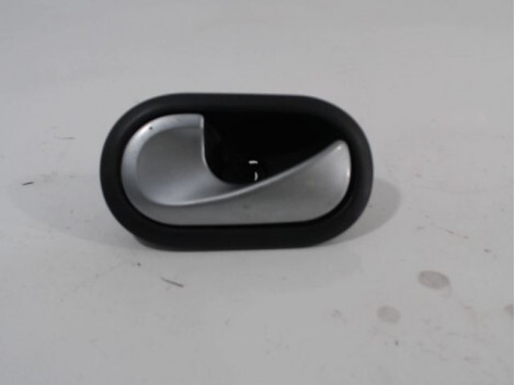 Poignee interieur avant gauche RENAULT CLIO III 2010- Diesel - 1