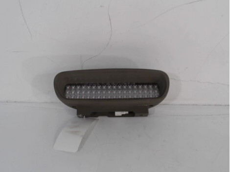 Feu arriere stop central HYUNDAI SANTA FE Essence - 1
