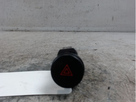 Bouton de warning CHEVROLET AVEO Essence - 1