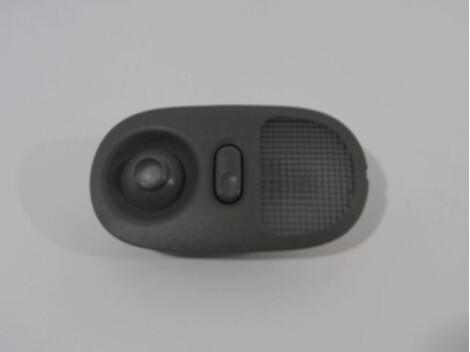 Eclairage de plafonnier RENAULT CLIO II PHASE 2 01-06 Essence - 1
