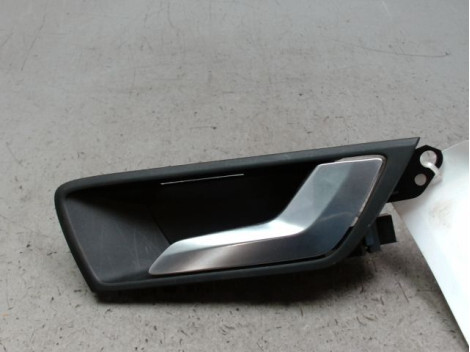 Poignee interieur avant droit FORD FOCUS Essence - 1