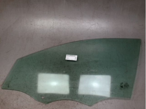 Vitre avant gauche FORD FOCUS Essence - 1