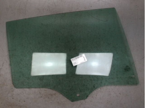 Vitre arriere droit FORD FOCUS Essence - 1