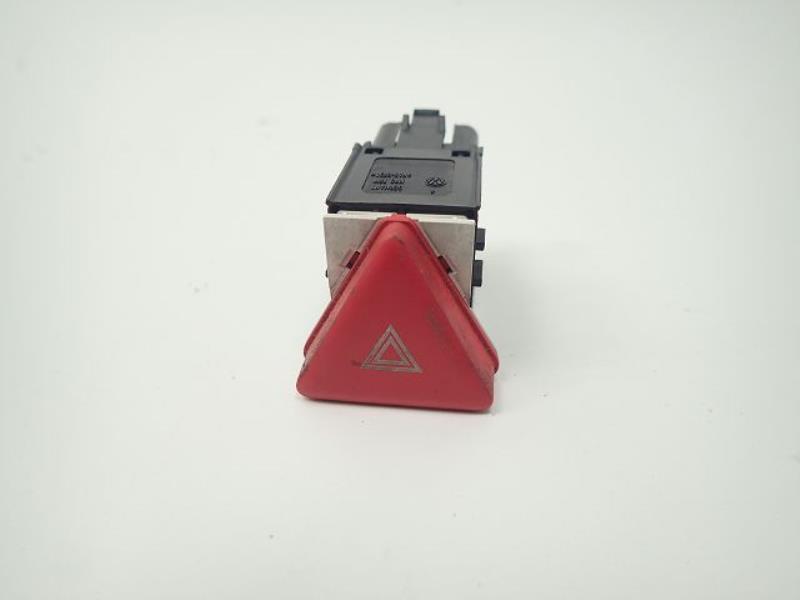 Bouton de warning VOLKSWAGEN GOLF 5 Diesel - 1