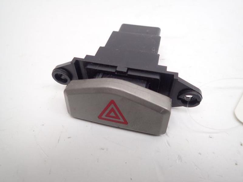 Bouton de warning KIA CARENS 2 Diesel - 1