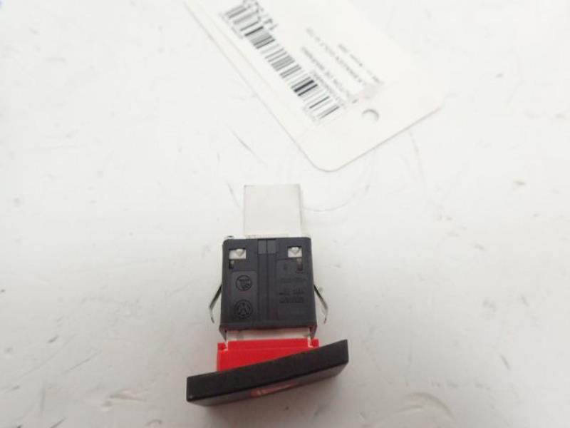 Bouton de warning VOLKSWAGEN GOLF 6 Diesel - 1