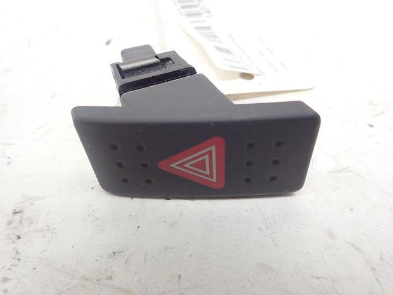 Bouton de warning SUZUKI SX4 - 1 Essence - 1