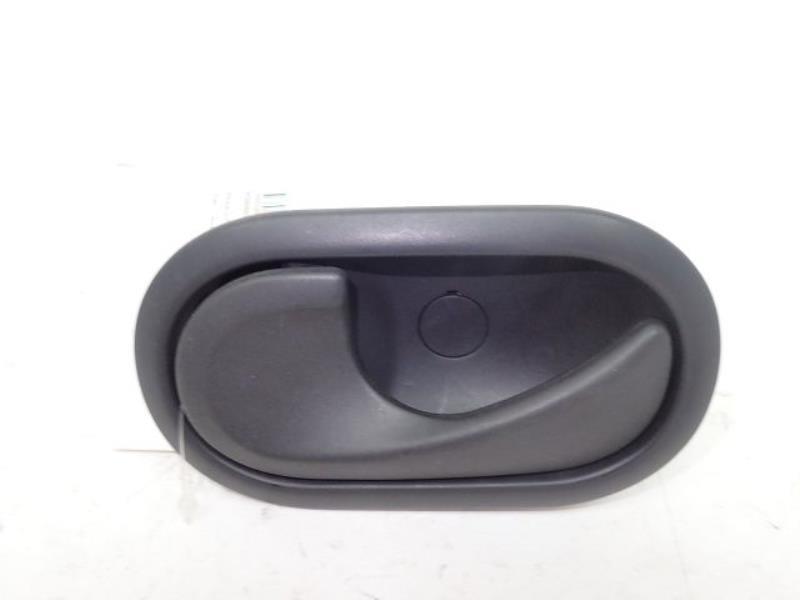 Poignee interieur avant gauche RENAULT CLIO 3 Essence - 1
