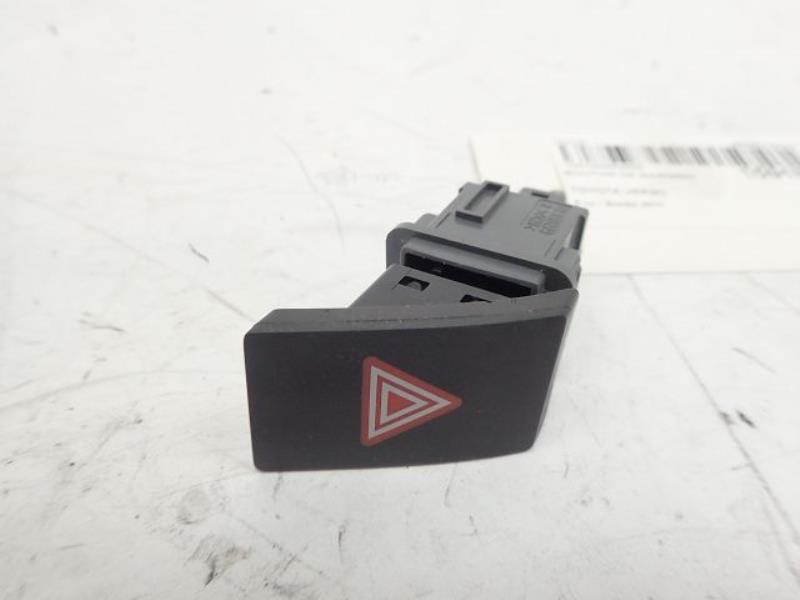 Bouton de warning TOYOTA VERSO Diesel - 1