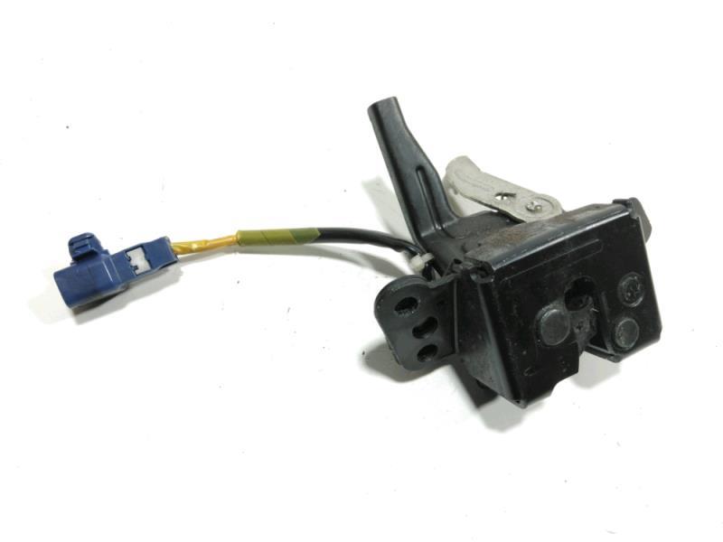 Serrure de coffre TOYOTA YARIS 2 Diesel - 1