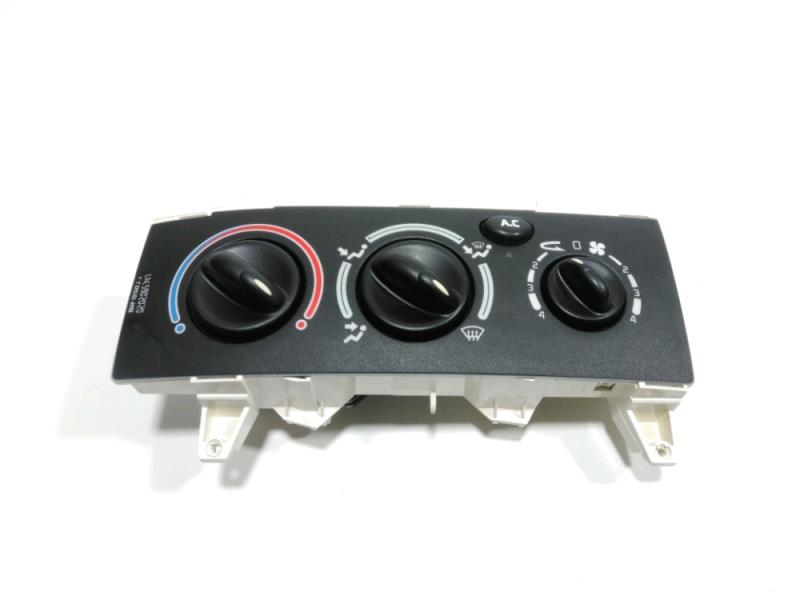 Commande chauffage RENAULT MEGANE 1 Essence - 1