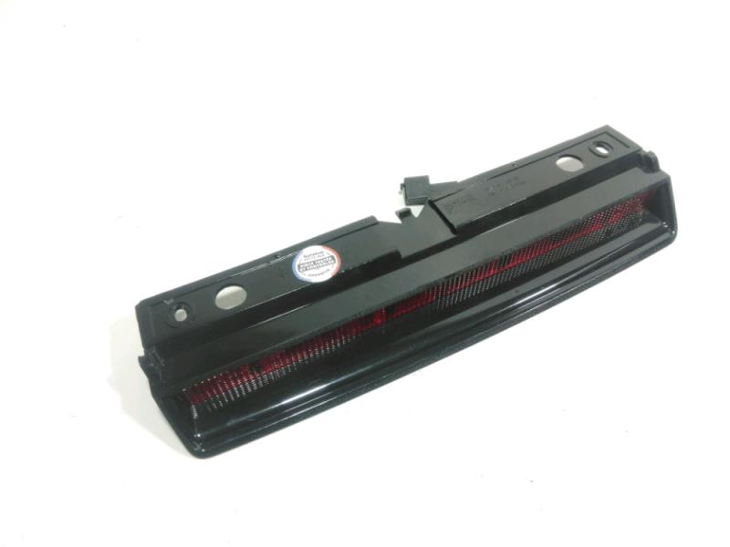 Feu arriere stop central VOLKSWAGEN FOX Essence - 1