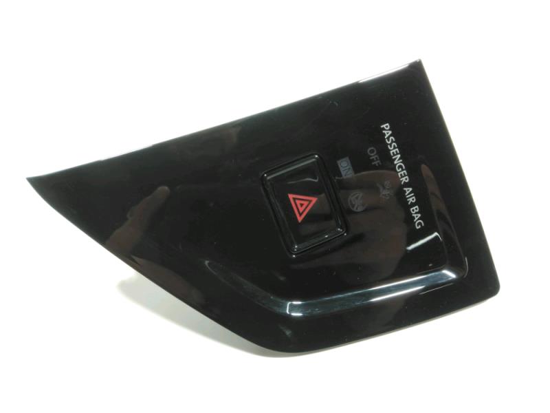 Bouton de warning VOLKSWAGEN POLO 6 Essence - 1