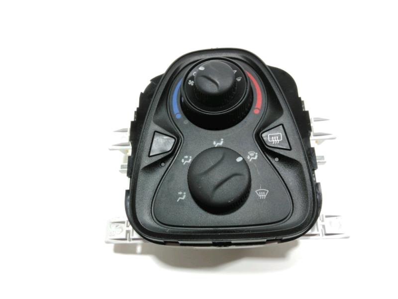 Commande chauffage PEUGEOT 108 Essence - 1