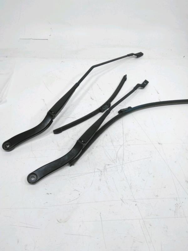 Bras essuie glace avant RENAULT TRAFIC 3 COURT PHASE 1 Diesel - 1