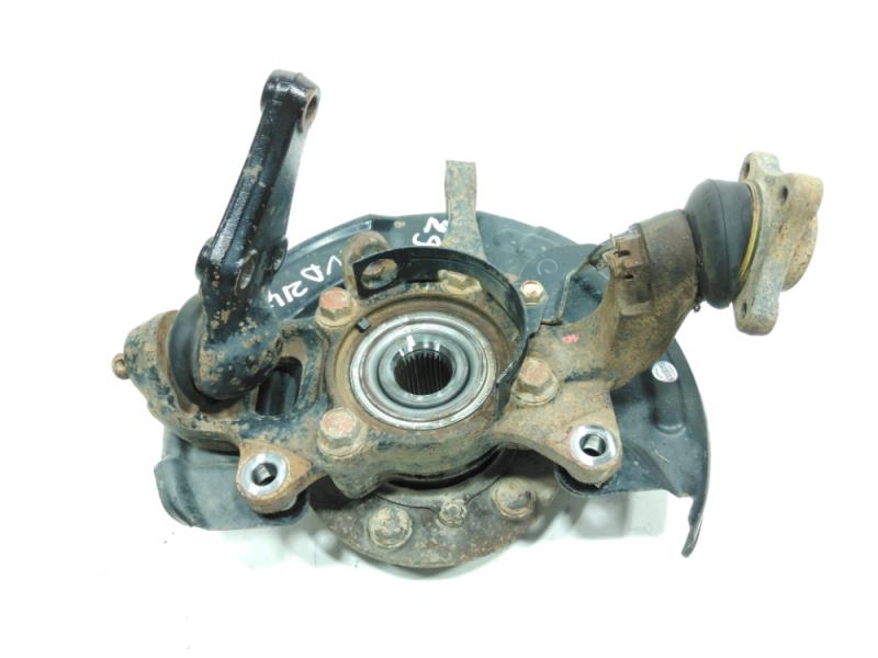 Moyeu avant droit MITSUBISHI L 200 3 Diesel - 1