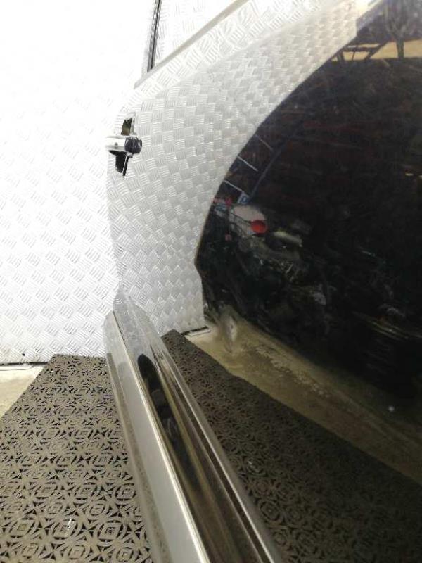 Porte Avant Droit Pour Mitsubishi Carisma Phase 1 1.6i 16V - D'occasion En Bon état