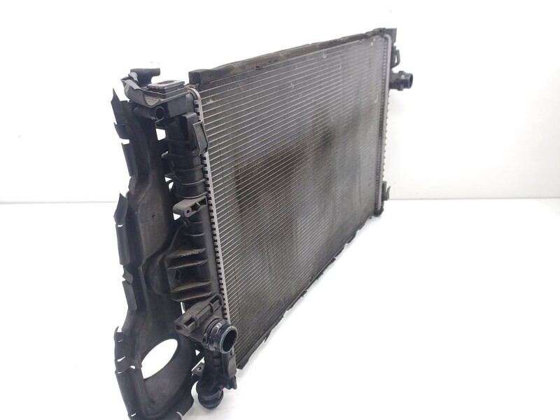 Radiatore acqua VOLVO V60 I (155) 1.6 DRIVe Diésel - 1