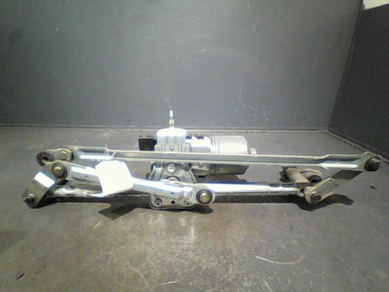 Moteur essuie glace avant