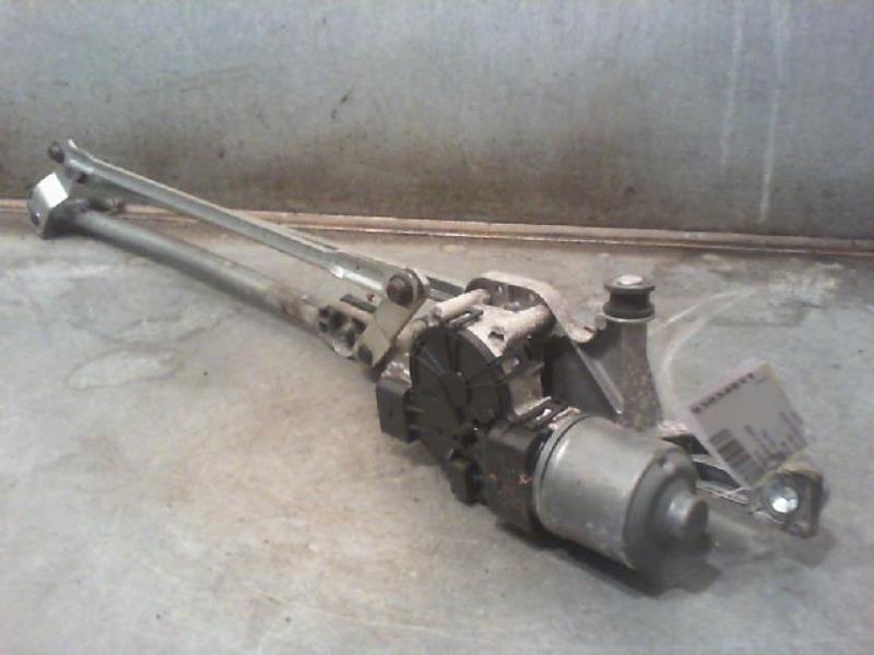 Moteur essuie glace avant