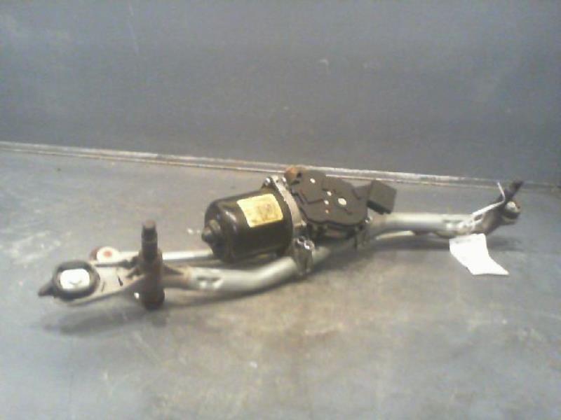 Moteur essuie glace avant