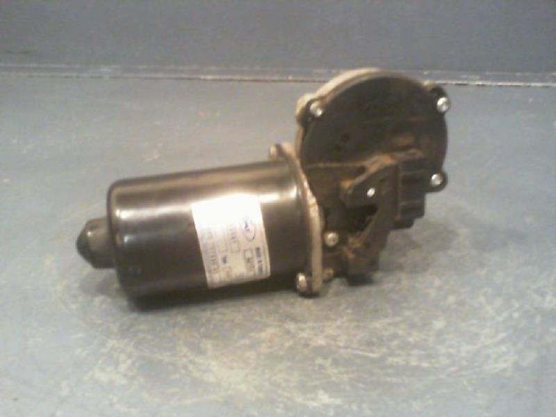 Moteur essuie glace avant